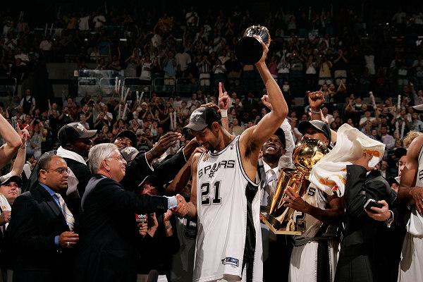 交易|nba六大从未被摆上交易货架巨星：老詹都是自己走，榜首谁敢交易