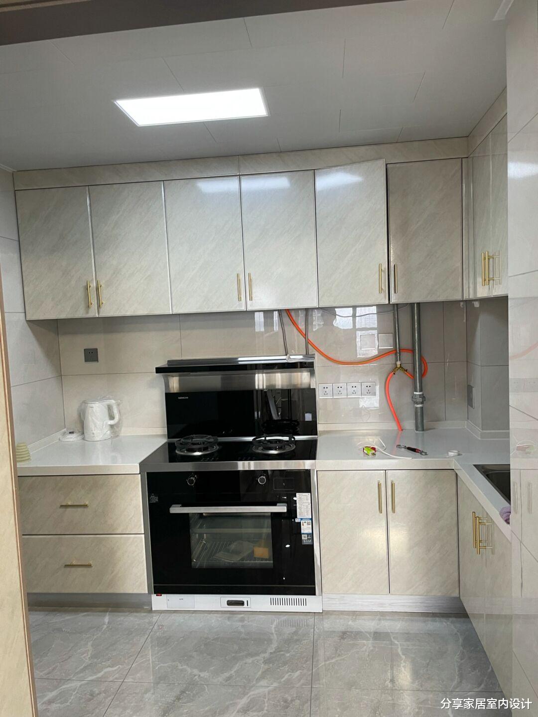 硬装终于结束,全屋花心思设计,打扫干净还没有家具就很好看!