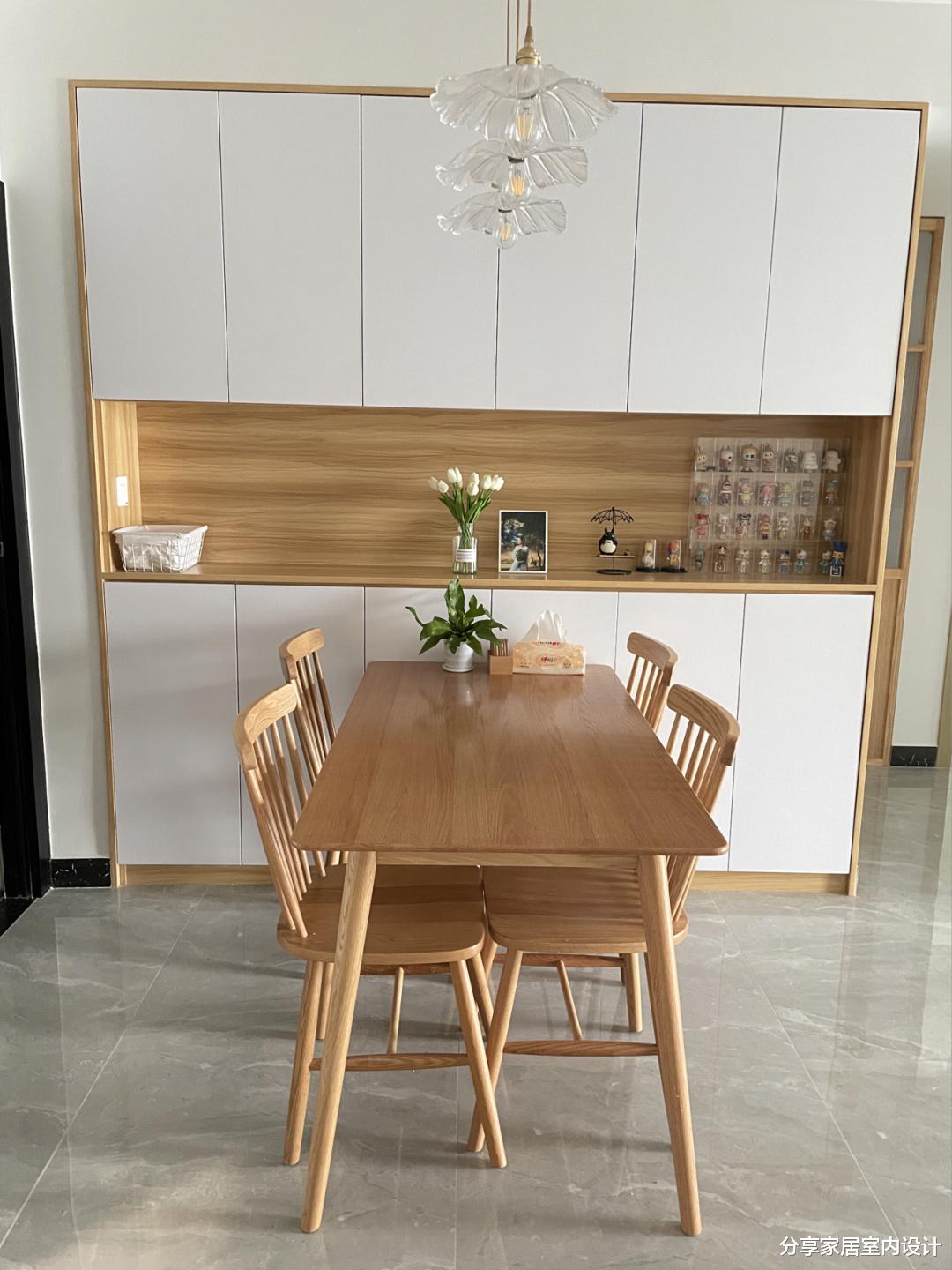 分享家居室内设计|越来越流行原木北欧风，极简装修，不吊顶不做电视墙，省钱又耐看