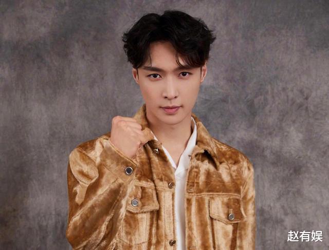 吴亦凡|“三缺艺”变三缺一，鹿晗黄子韬被叫做笔录，张艺兴幸免