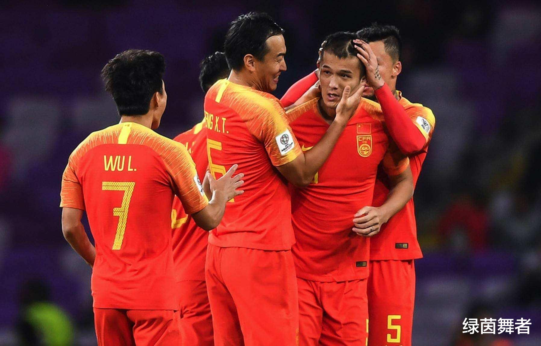 国足|从4-0到6-2！2022新年第1冠诞生，国足苦主称霸东南亚，越南不服