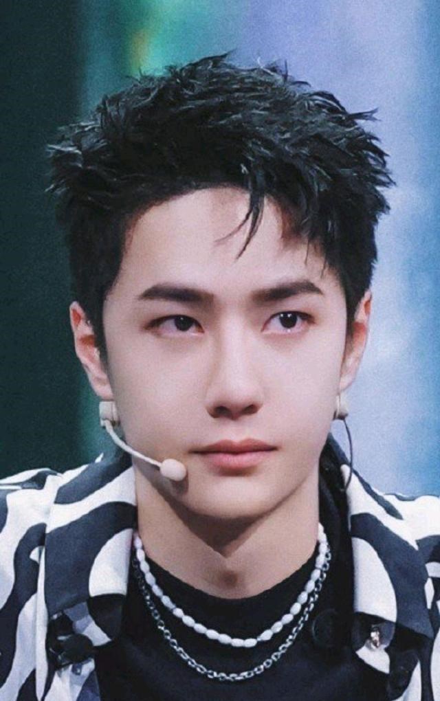 街舞|《街舞》4抢位战作品好绝，AC惊艳全场，叶音进步最明显