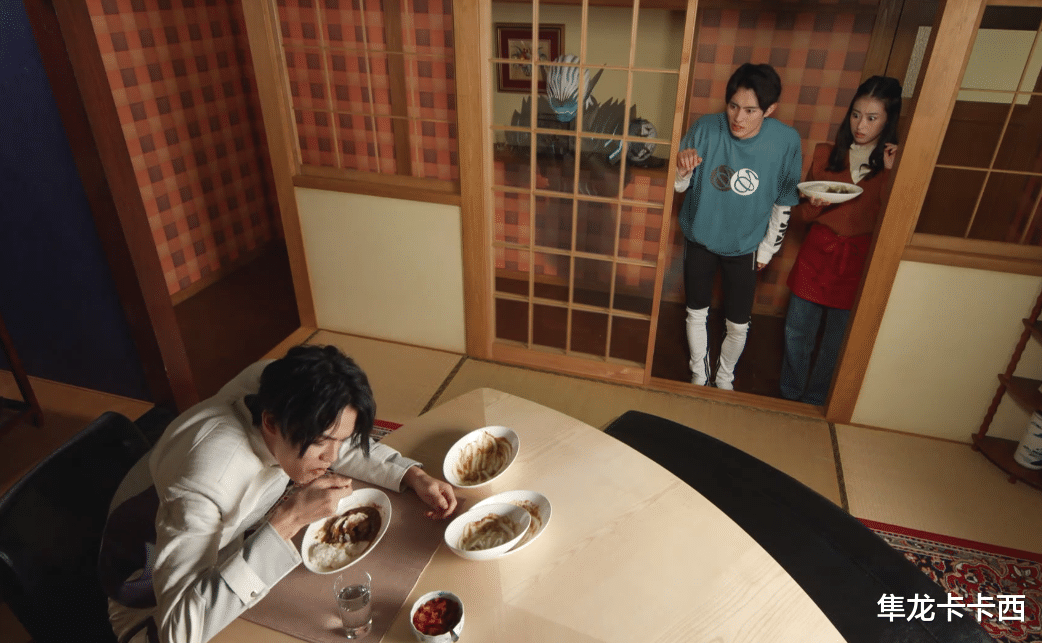 acgn漫评|假面骑士revice：三妹和大哥硬核坑二弟 扭曲兄控蜃楼反手坑宿主