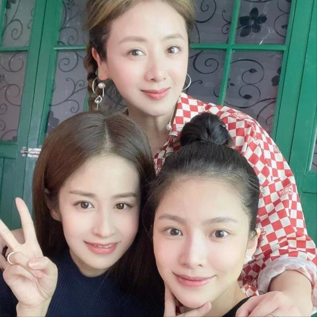 郭碧婷|杜淳老婆晒与郭碧婷颖儿合影，郭碧婷竟被艳压，没过多久照片被删