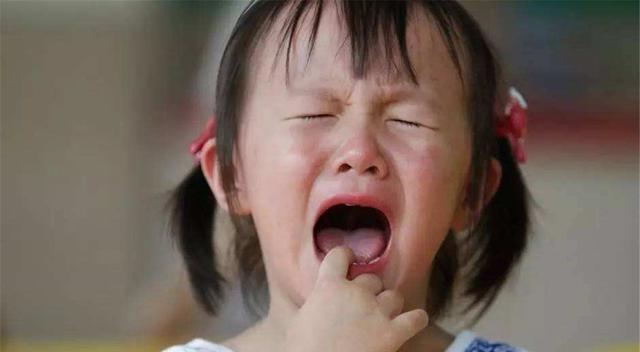 |爸爸爱古文给女儿取名“冬溪”，却被妈妈嘲笑：忘了自己姓啥