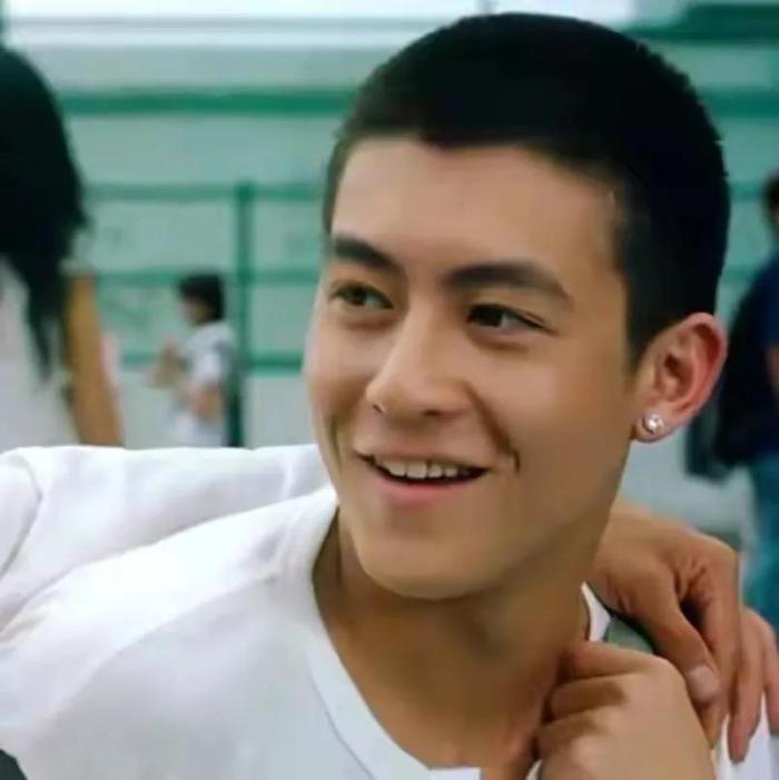 明星|年轻时是大帅哥，老了以后颜值崩塌！这6个男明星，仿佛变了个人