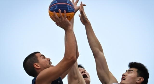 文竹妈妈怎么说|男篮3人篮球10分落败！李浩南1分高诗岩2分，人选依旧存在争议？