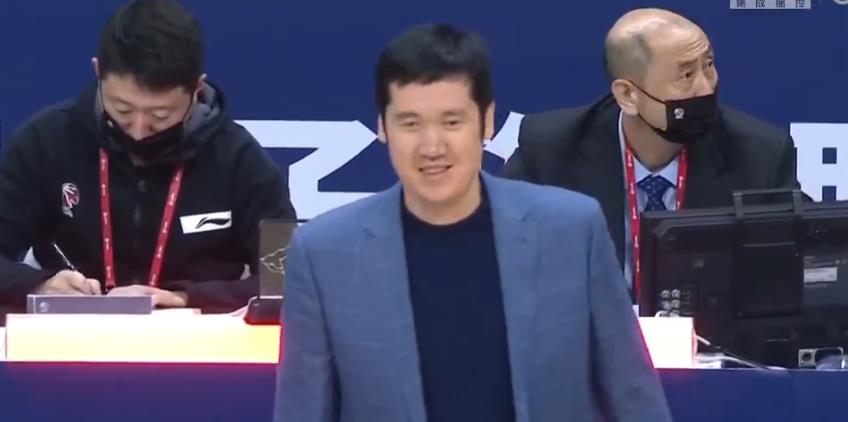 宁波|吞下4连败，CBA鱼腩队85-119惨败，24次失误，主教练无奈苦笑！
