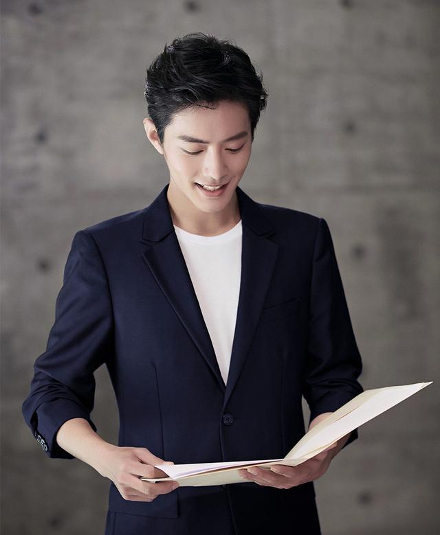 肖战|国潮变“国嘲”？是谁给了李宁勇气，找肖战当品牌代言人？