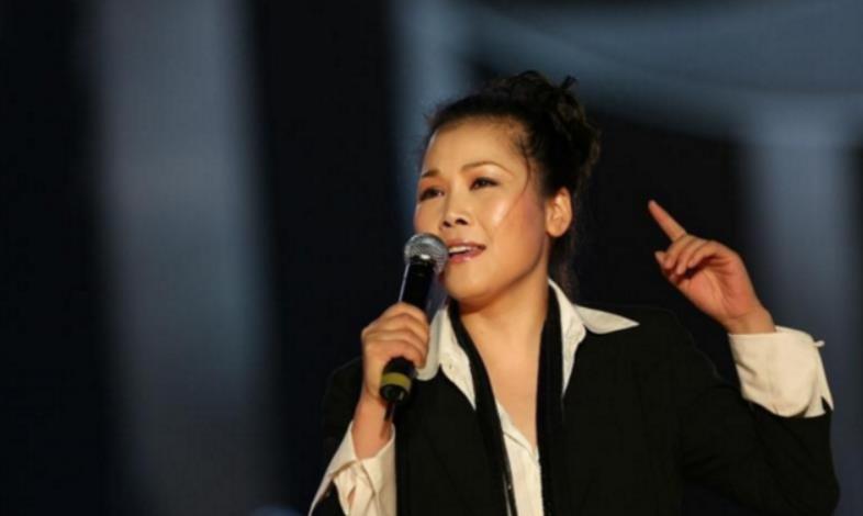 王小丫|55岁田震晒照曝近况！素颜出镜状态好，隐退后定居国外生活滋润