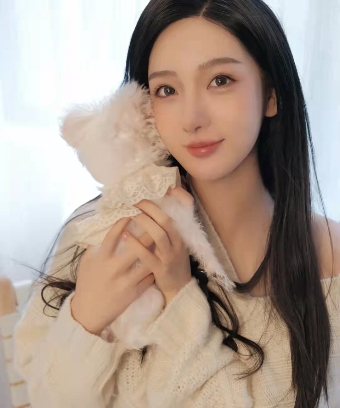 都美竹|都美竹分享周末宅家日常，和妈妈一起做健康餐，最后还把手烫了包