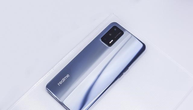 realme|realme真我GT2携125W快充回归，16+512G定为4699！