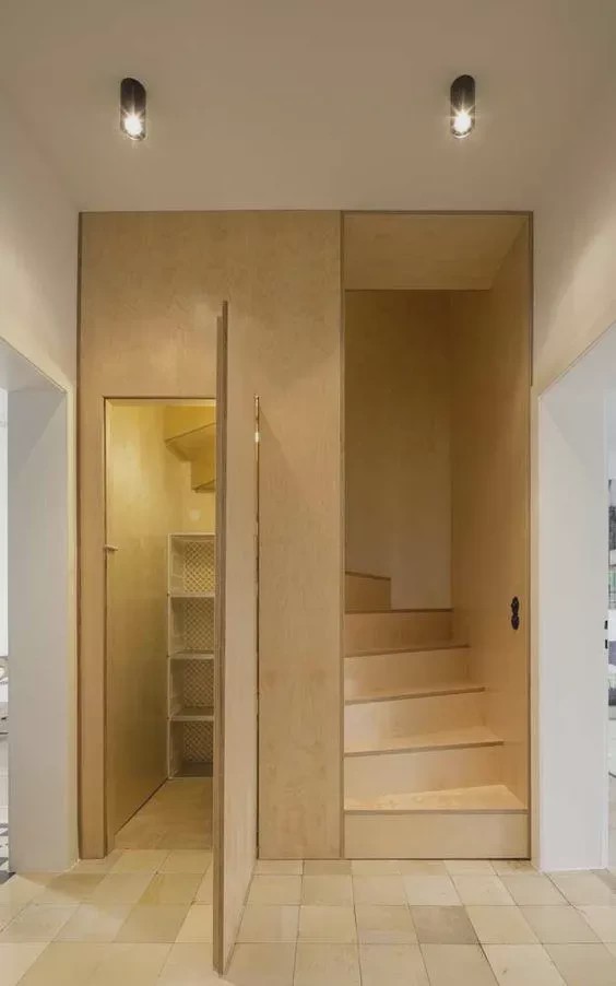 |邻居家的楼梯只做一半,完工居然多出一个储物间,佩服佩服!