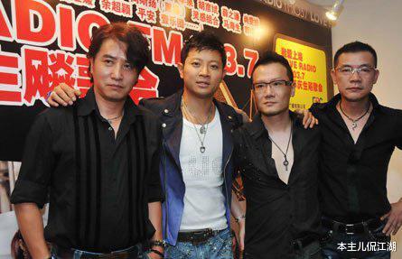 罗中旭|初恋瞿颖，拒绝上春晚，52岁未婚无子，罗中旭如今怎样了？