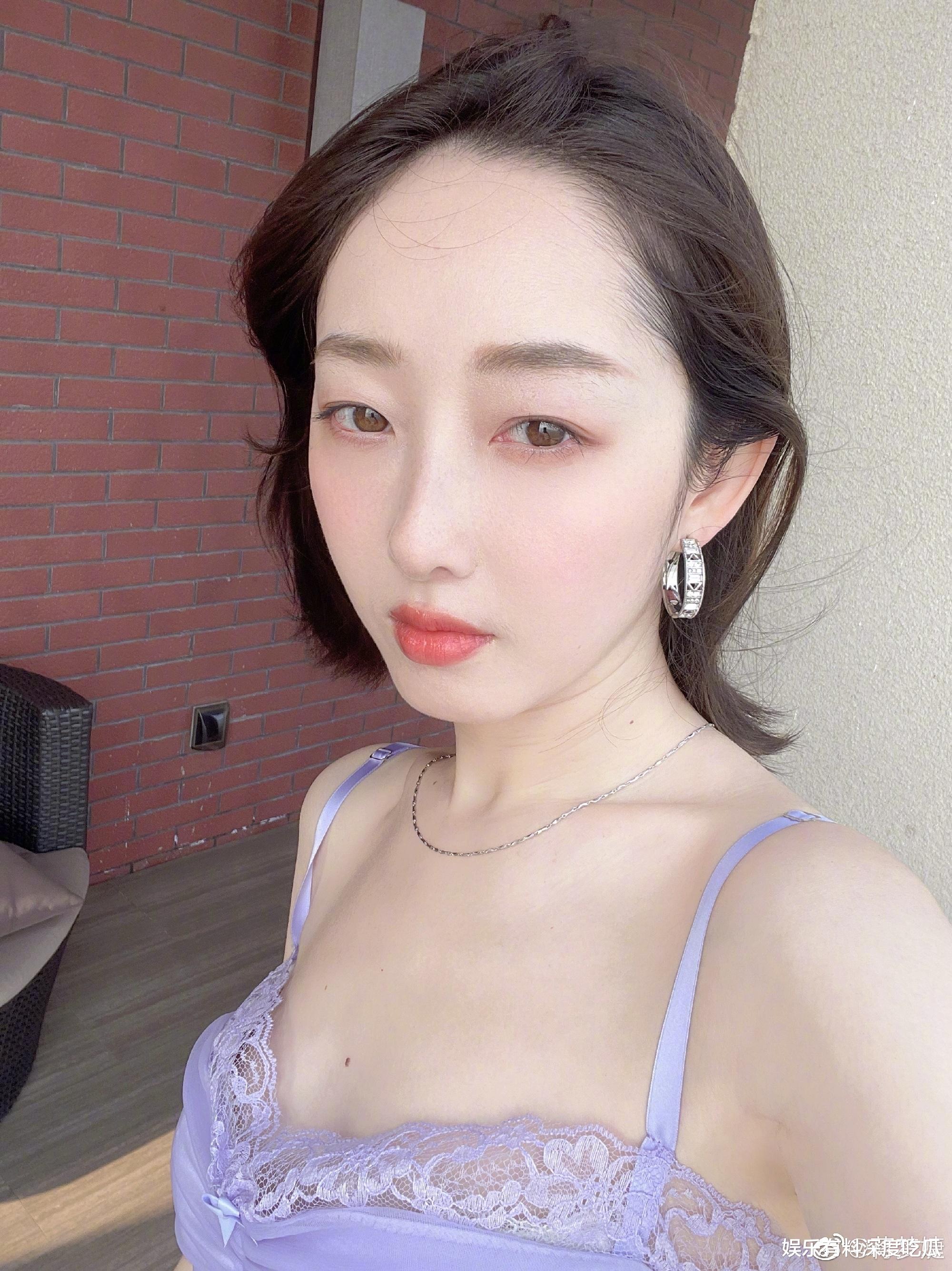 蒋梦婕|蒋梦婕晒素颜照，凹凸感明显身材火辣，比林黛玉还美！