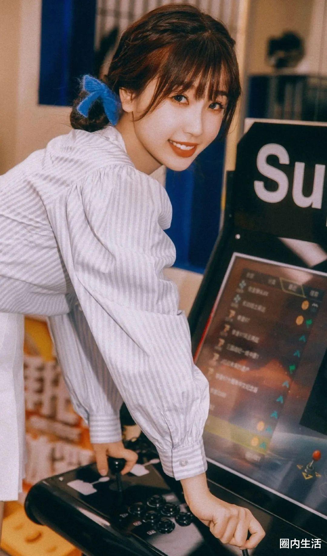 吴谨言|吴谨言极力想模仿baby的发展模式，可她的外形和对方相差太远