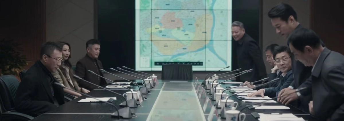 长脖子爸比说|谁注意到《扫黑风暴》3个“关系户”：2个干事业，1个搞事情