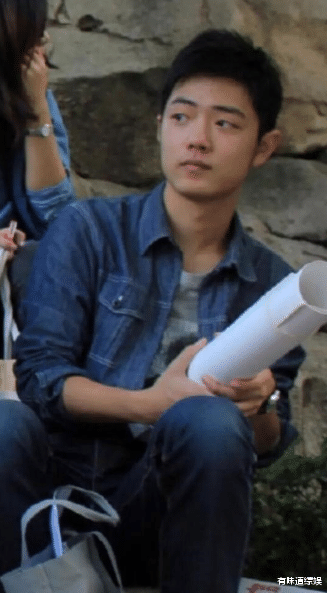 肖战|有一种“整容”叫肖战露齿笑，原以为会很阳光，谁知道会不忍直视