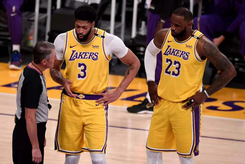 湖人队 佩林卡将湖人推向深渊，这样的交易可以竞争队史最差了。