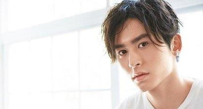 龚俊|艺人鲜花数，肖战破百万成“独苗”，张哲瀚第七，龚俊无缘前十