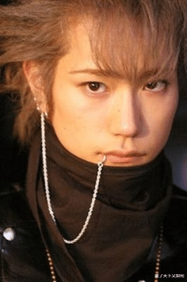 御姐|红遍亚洲美少年发胖过气？恋上大9岁御姐，甜蜜生活酸哭网友