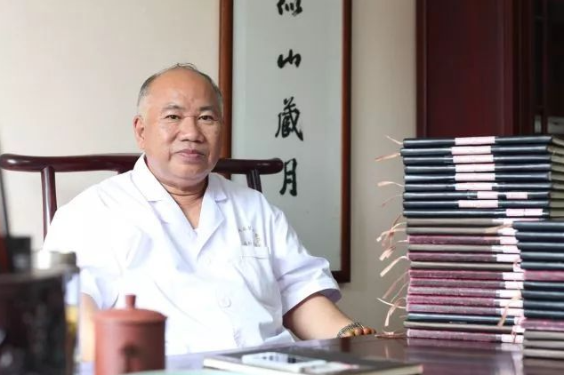 医生|97岁退休医生,研究骨质疏松60年,坚持一件事,骨骼或慢慢变强