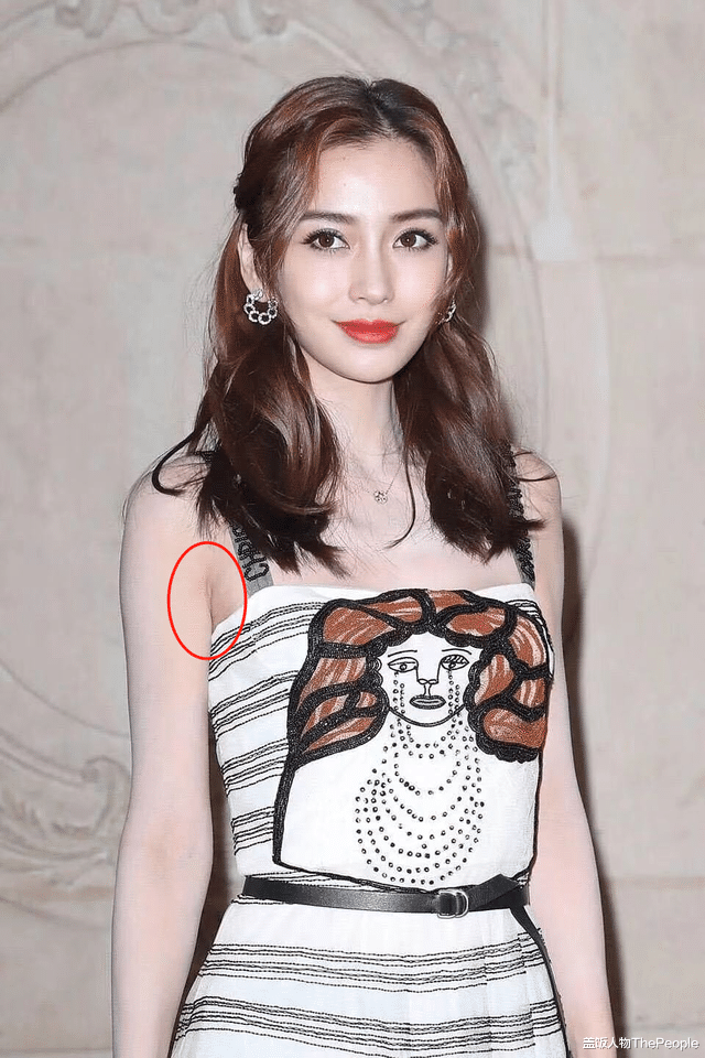 鞠婧祎|轻则受冻、重则进医院，为了走红毯，明星们都“卷”成啥样了？