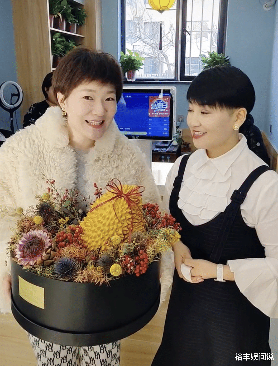 杨树林|胖丫出狱后开榴莲店遭质疑，本山旗下艺人现身，全程不见杨树林