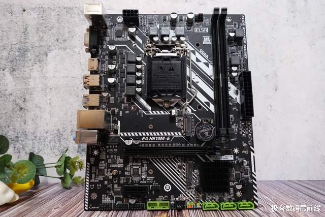 孤岛惊魂6|经典射击冒险游戏再出新作，艾尔莎EA H510M-E与你畅玩《孤岛惊魂6》