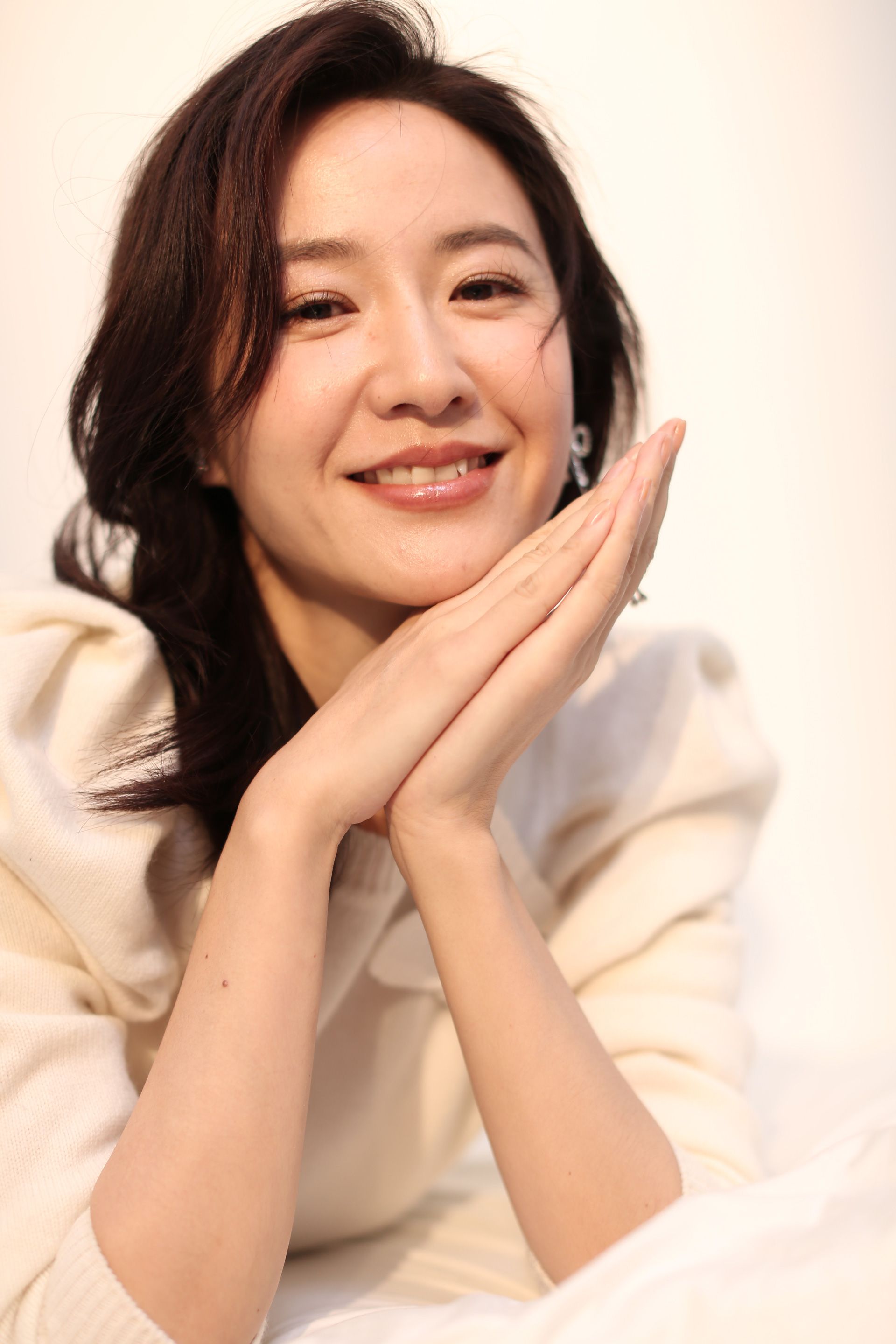 徐囡楠|徐囡楠治愈系写真曝光 眼眸流转尽显情绪张力