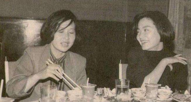 林青霞|林青霞在河南的亲姐姐，下岗每月领450元退休金，42年后姐妹团聚