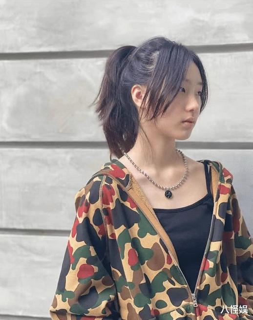 小S|小S大女儿晒三年前后一字马对比照，动作愈发笔直完美，气质大变