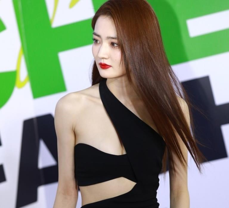 明星|有种“差别”叫明星与网红，两者站在一起优越性明显，降维打击？