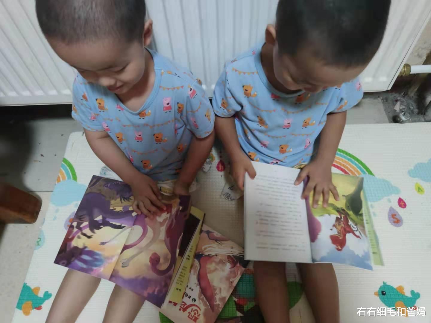 右右细毛和爸妈|4岁双胞胎兄弟学跳舞受挫，孩子好强是好事，但重塑自信心要及时