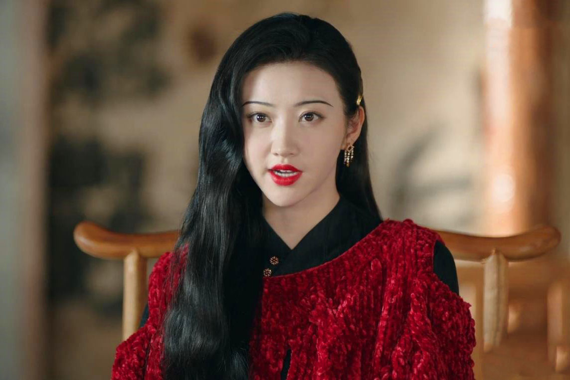 司藤|《司藤》白英：让秦家“绝后”，智谋超司藤，她才不是“恋爱脑”