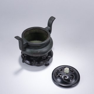 |旧藏-世古之宝款 老铜胎朝冠耳香薰炉