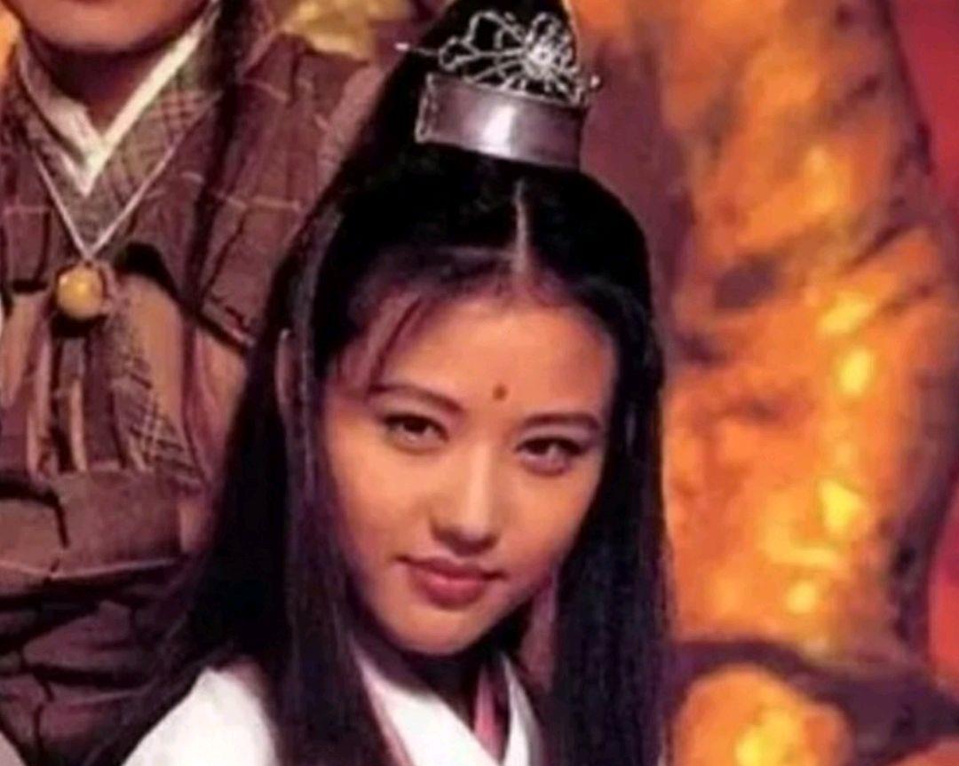 周海媚|周海媚面部分析