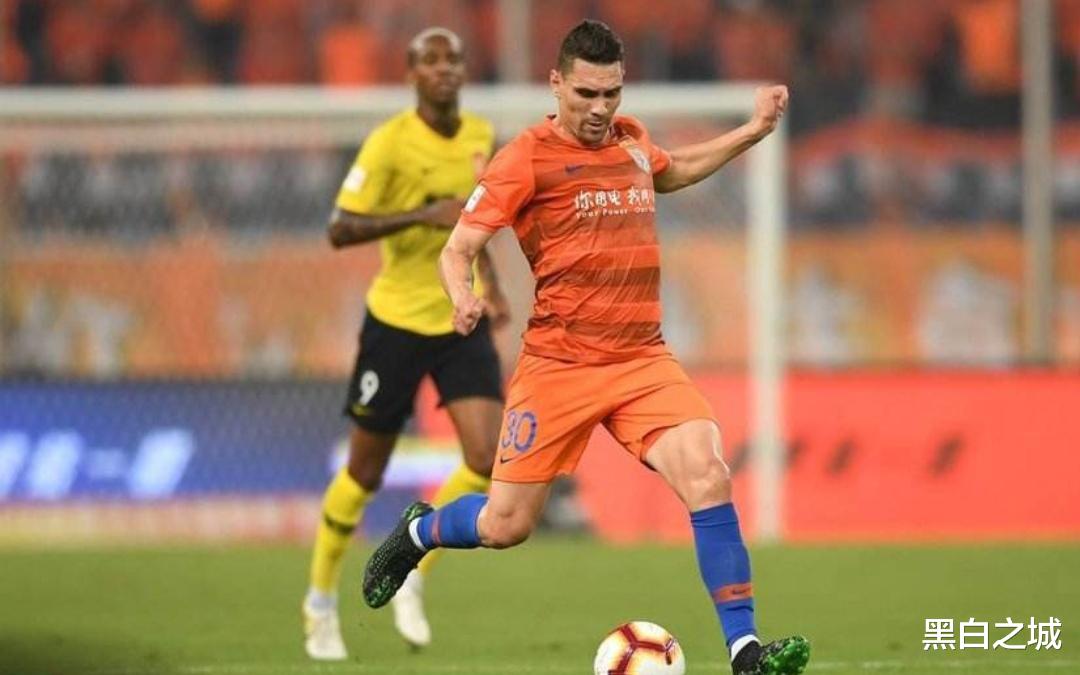 中超|下午4点！名记曝中超豪门财政不佳：或放弃中场核心球员