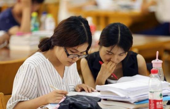 绵阳|“如果能重新选择，不会再让孩子考研”，一位毕业生家长的心声