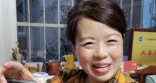 情窦初开的青春|“许敏”投诉田静要求封禁账号，田静懵了许敏苦笑，杜某急得抓狂