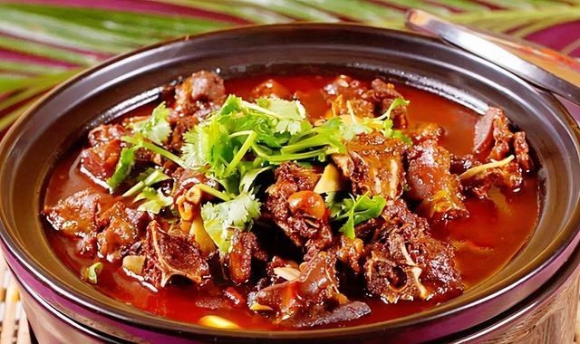 脾胃|明日大雪,记得告诉家人“吃2肉、食4蔬、忌1味”,舒服过寒冬