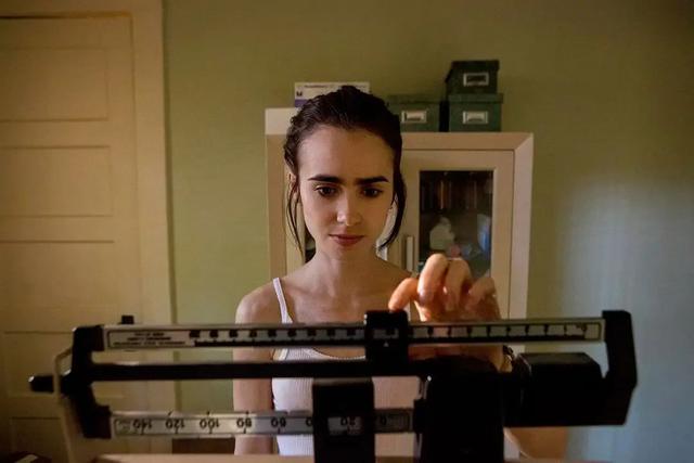 贝克汉姆|沾喜气！爱情事业双丰收的Lily Collins，为什么会如此好运？