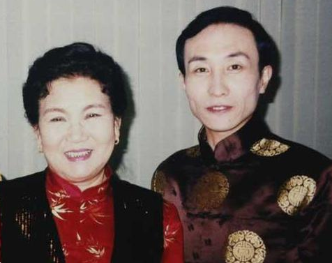 杨紫|他连登18次春晚，却因赵丽蓉一句话，不敢上春晚“消失”10年