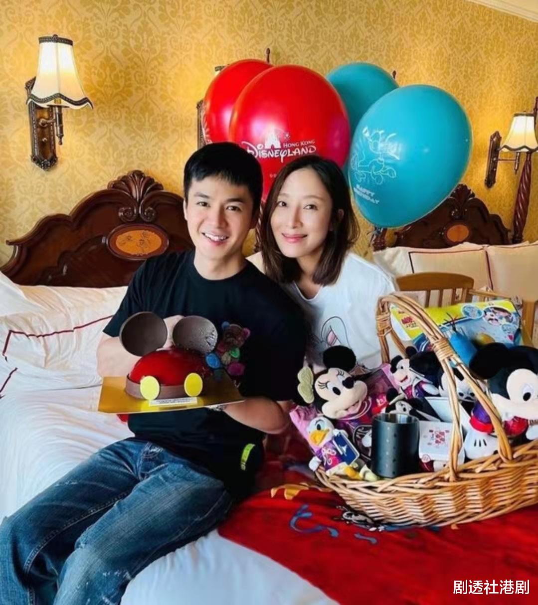 平安|恭喜！TVB人气小生晒儿子脚丫照报平安，视后太太秘密诞子凑成好字