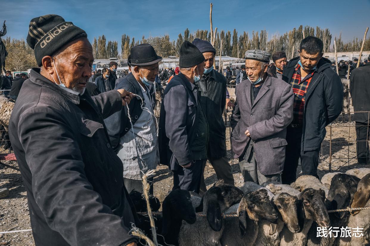 新疆维吾尔自治区|新疆人口最多的城市，比乌鲁木齐还多50万人，和阿富汗仅一山之隔