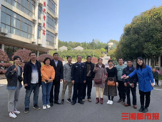 中华网河南 3年帮3065人回家，这个王警官了不起！