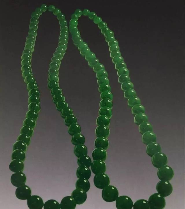 翡翠|翡翠赌王档案：传奇马崇仁，以3180万切涨4个亿！