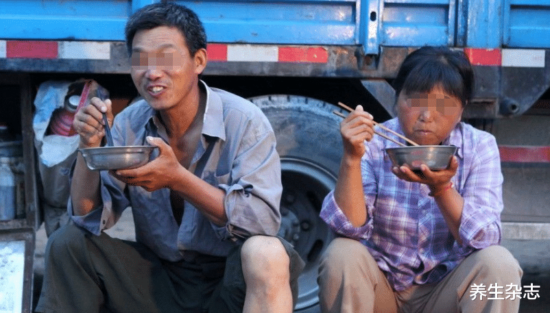 养生杂志|茄子是胃病的“发物”?提醒:不想消化道堵死,少吃2种素食