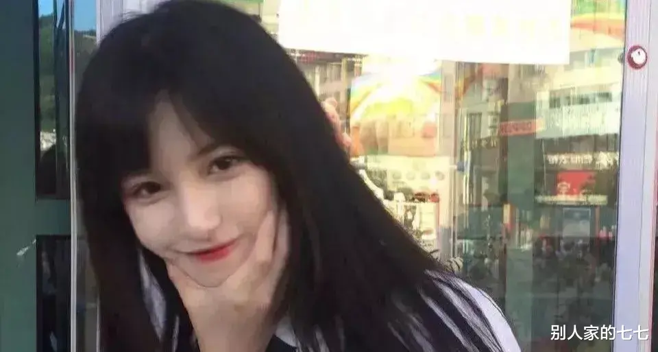 别人家的七七 女人“暗恋你”的6个信号,收到一个,就不要错过