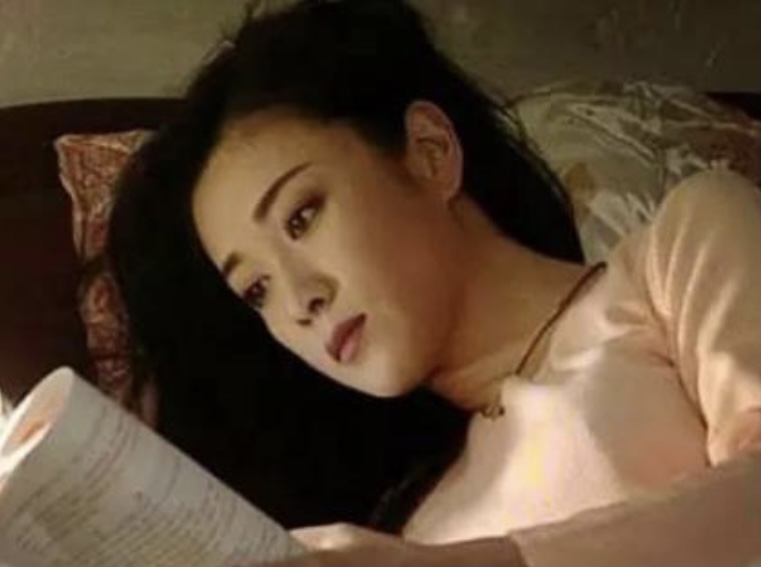 朱雪梅|曾经的大陆第一美女，因吸毒前途尽毁，身家过亿53岁却孤独一人